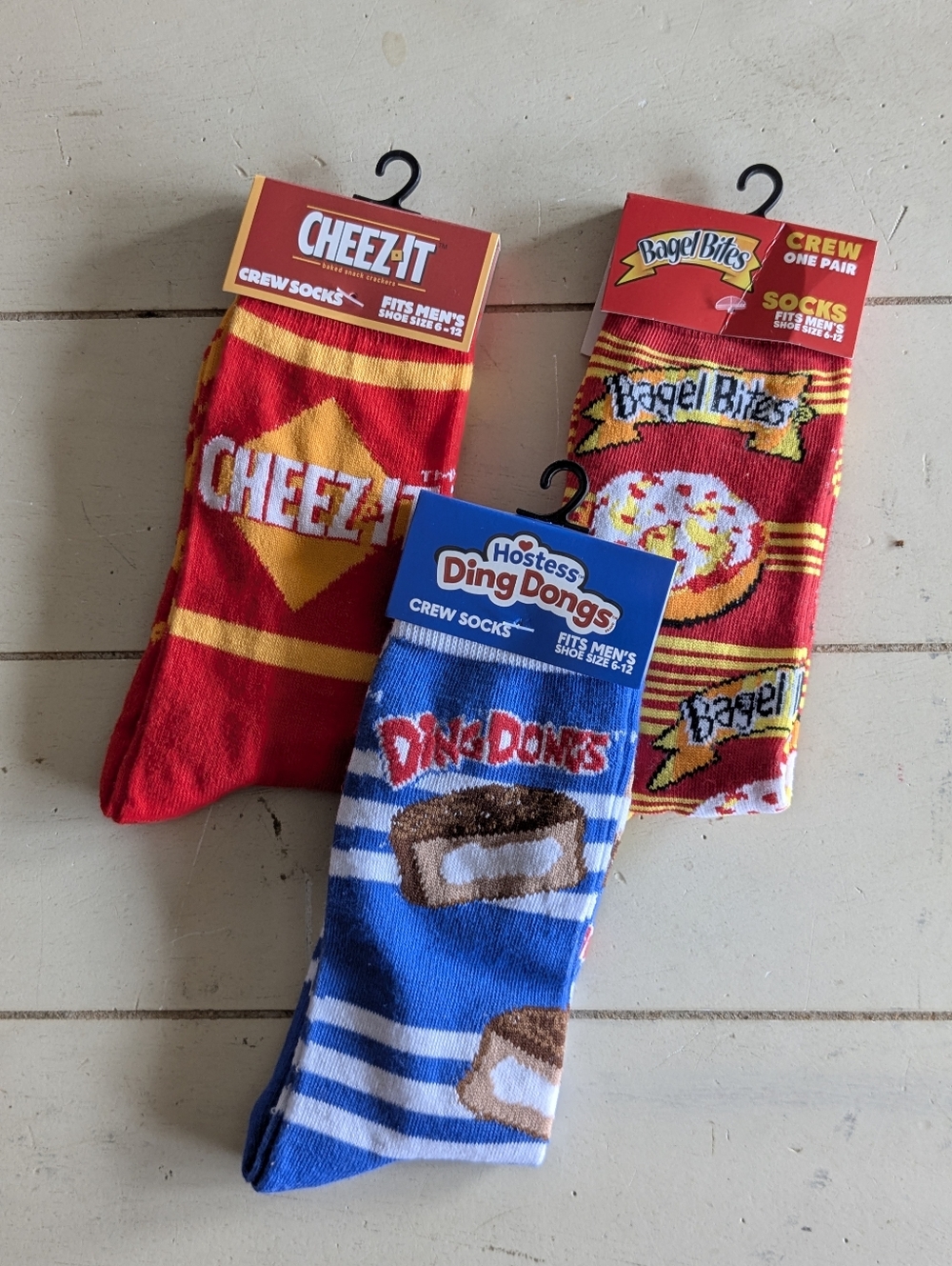 🧦MENS LOT OF 3 NOVELTY CREW SOCKS: Cheez It, Ding Dongs, Bagel Bites 6-12